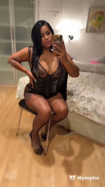 Ella, 29 years